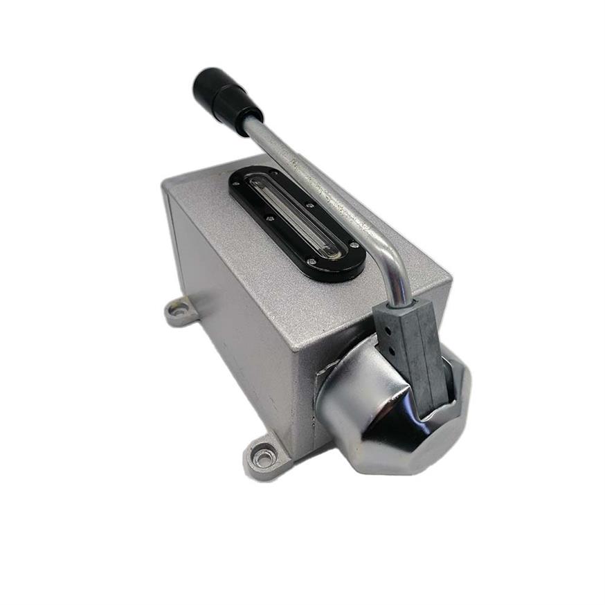 مضخة تزيت يدوية